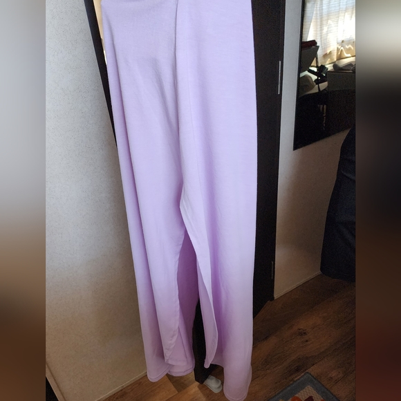 New! Purple t-shirt dress w open sides 💜 - Picture 4 of 5